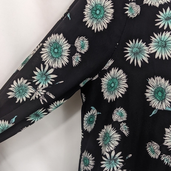 Express Band Collar Keyhole Daisy Dress Sz XS - Picture 5 of 10